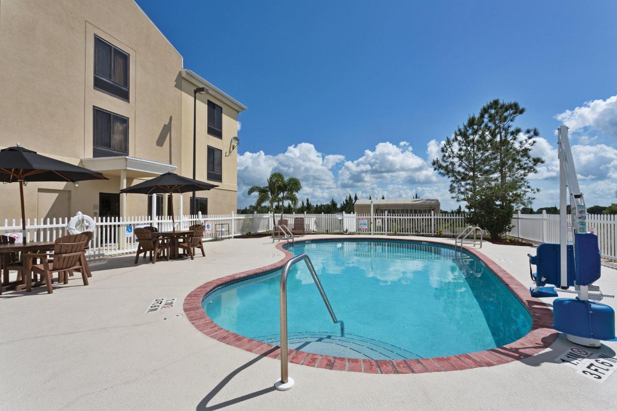Holiday Inn Express & Suites Sebring By Ihg Zewnętrze zdjęcie
